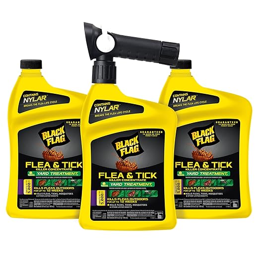 Black Flag Flea and Tick Killer Concentrate Yard Treatment, 32 Ounces, Ready to Spray, Quickflip Hose End Sprayer, 3 Pack